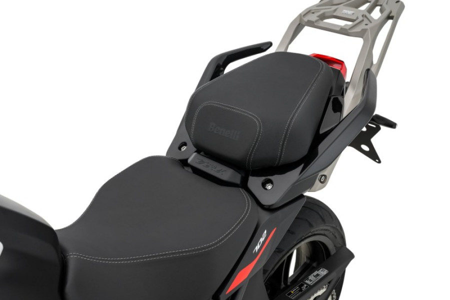 Benelli TRK 702cc 