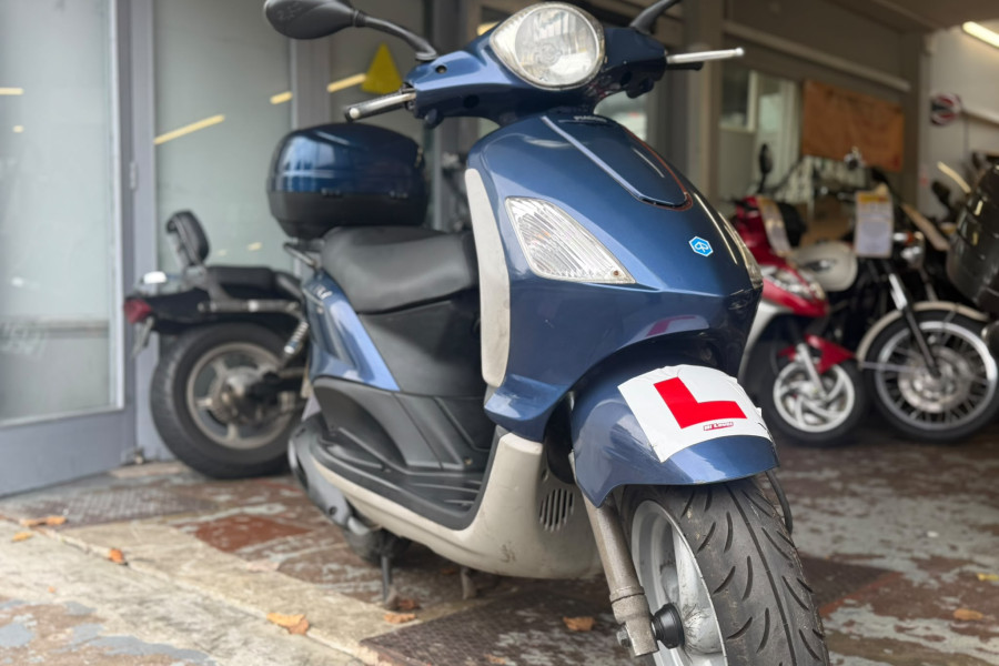 Piaggio Fly  