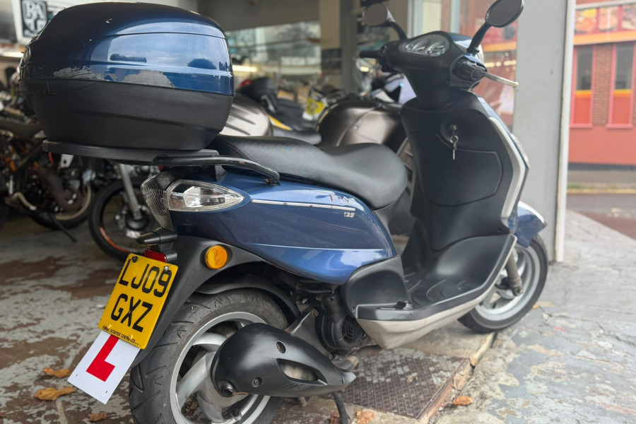 Piaggio Fly  