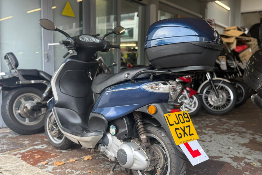 Piaggio Fly  